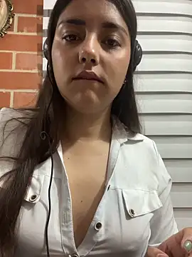 Snapshot of A-uroora chatting on 02-24-26, 08:12 A-uroora online show from 02-24-26, 08:12