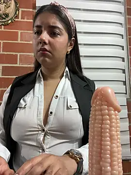 Snapshot of A-uroora chatting on 03-06-26, 08:11 A-uroora online show from 03-06-26, 08:11