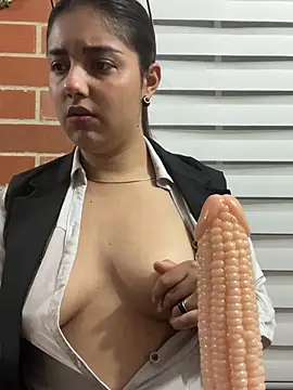 Snapshot of A-uroora chatting on 03-30-26, 03:07 A-uroora online show from 03-30-26, 03:07