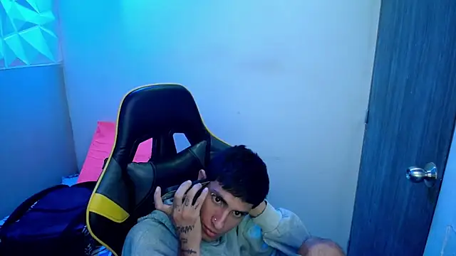 Akyra latinn online show from 02-25-26, 12:26