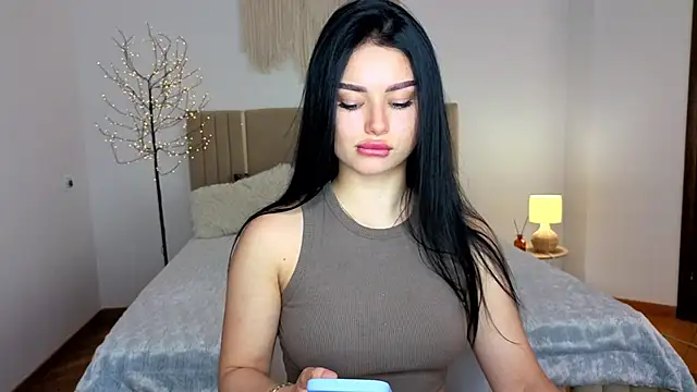 Snapshot of Silena_sky chatting on 06-20-26, 06:49 Silena sky online show from 06-20-26, 06:49