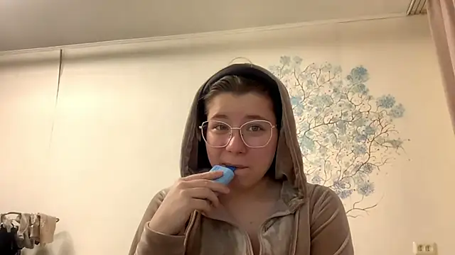 Snapshot of Elna_coolbyts chatting on 02-13-26, 02:13 Elna coolbyts online show from 02-13-26, 02:13