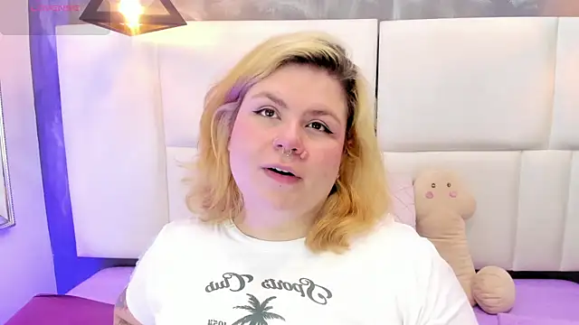 Martina armos online show from 06-17-26, 01:34
