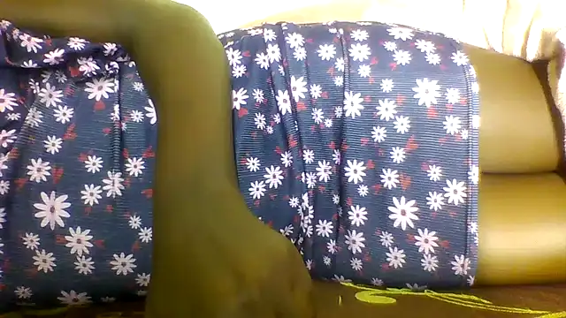 Snapshot of mbaliNzimande chatting on 02-28-26, 08:43 mbaliNzimande online show from 02-28-26, 08:43