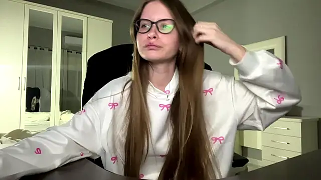 Iuckystar19 online show from 03-27-26, 06:07