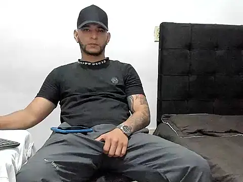 Snapshot of Tiger_job chatting on 02-05-26, 11:31 Tiger job online show from 02-05-26, 11:31