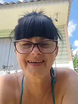 Snapshot of AliceSwan57 chatting on 06-21-26, 11:57 AliceSwan57 online show from 06-21-26, 11:57