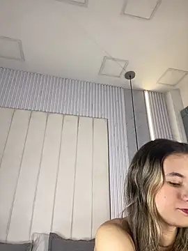 JuliaColemann online show from 05-08-26, 11:59