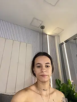 JuliaColemann online show from 05-09-26, 11:59