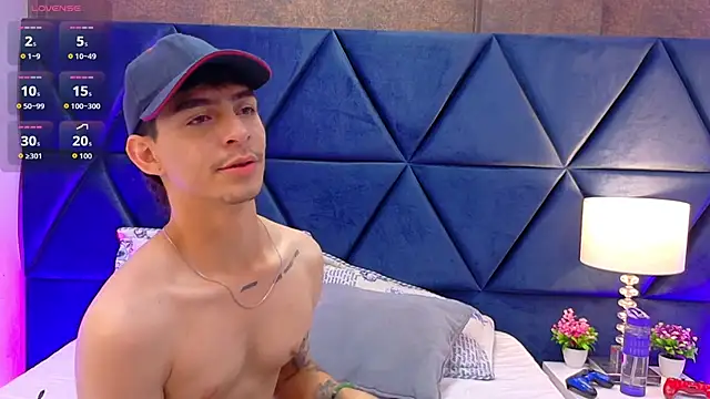 Logan Woods online show from 02-13-26, 09:27