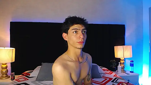 Logan Woods online show from 02-18-26, 01:34