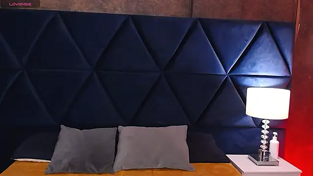 Logan Woods online show from 03-11-26, 06:47