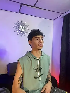 Logan Woods online show from 04-01-26, 12:44