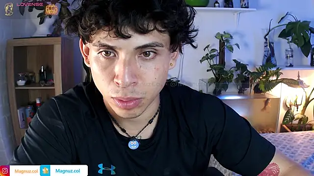 Snapshot of Magnuz_Col chatting on 06-27-26, 02:49 Magnuz Col online show from 06-27-26, 02:49