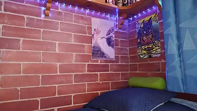 Snapshot of PaulDamico chatting on 03-17-26, 04:43 PaulDamico online show from 03-17-26, 04:43