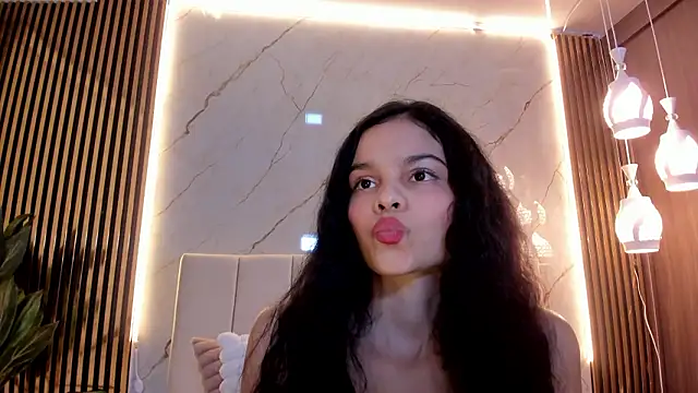 Mia Galvez  online show from 02-03-26, 02:53