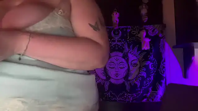 Snapshot of xopeachybaby chatting on 06-03-26, 02:33 xopeachybaby online show from 06-03-26, 02:33