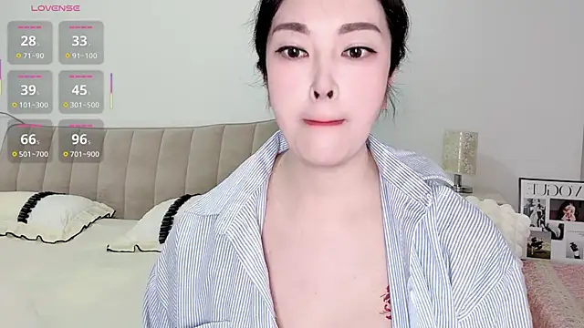 Snapshot of 10ve1y chatting on 07-16-26, 01:55 10ve1y online show from 07-16-26, 01:55