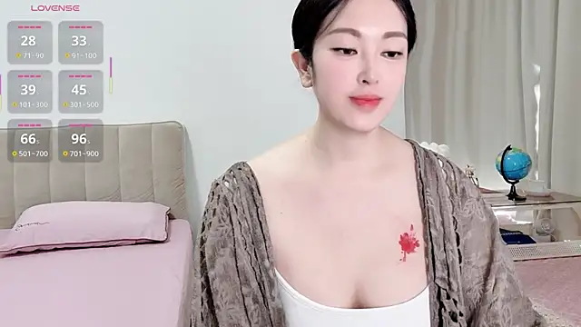 Snapshot of 10ve1y chatting on 08-07-26, 02:35 10ve1y online show from 08-07-26, 02:35