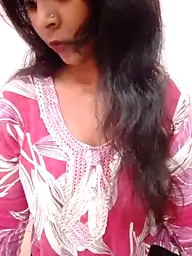 Snapshot of Ayesha_Khan1 chatting on 04-06-26, 04:57 Ayesha Khan1 online show from 04-06-26, 04:57