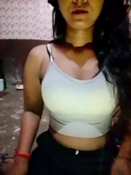 Snapshot of Ayesha_Khan1 chatting on 04-07-26, 12:33 Ayesha Khan1 online show from 04-07-26, 12:33