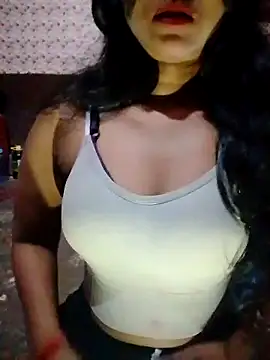 Snapshot of Ayesha_Khan1 chatting on 04-07-26, 01:44 Ayesha Khan1 online show from 04-07-26, 01:44