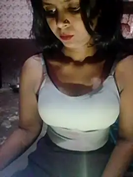Snapshot of Ayesha_Khan1 chatting on 04-11-26, 08:40 Ayesha Khan1 online show from 04-11-26, 08:40