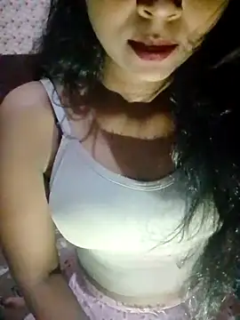 Snapshot of Ayesha_Khan1 chatting on 04-12-26, 11:37 Ayesha Khan1 online show from 04-12-26, 11:37