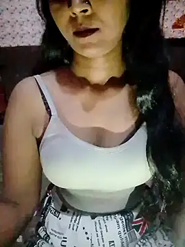 Snapshot of Ayesha_Khan1 chatting on 04-13-26, 11:48 Ayesha Khan1 online show from 04-13-26, 11:48