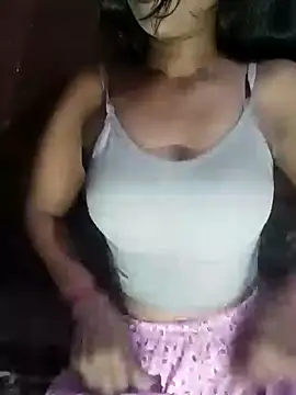 Snapshot of Ayesha_Khan1 chatting on 04-25-26, 02:47 Ayesha Khan1 online show from 04-25-26, 02:47