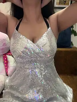 Snapshot of Maahhii chatting on 06-15-26, 10:39 Maahhii online show from 06-15-26, 10:39