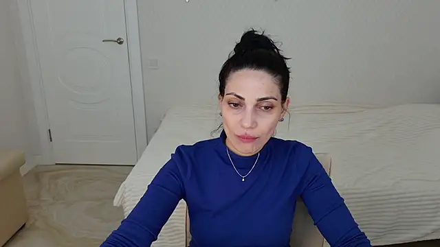 LovelyBeatrice online show from 03-05-26, 06:31