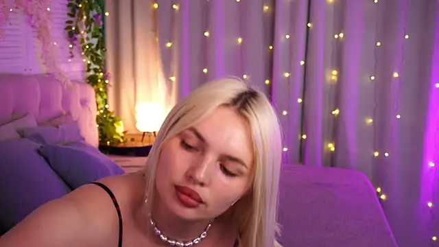 AmeliaWeells online show from 05-12-26, 03:58