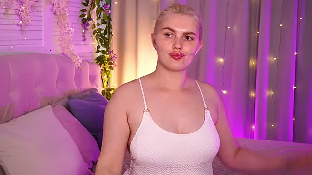 AmeliaWeells online show from 06-18-26, 09:14
