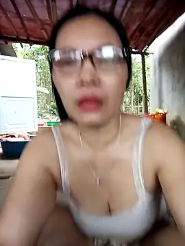 Nuna 689 online show from 05-11-26, 01:33
