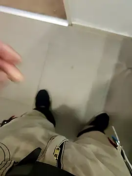 Snapshot of Halunja chatting on 01-19-26, 10:08 Halunja online show from 01-19-26, 10:08