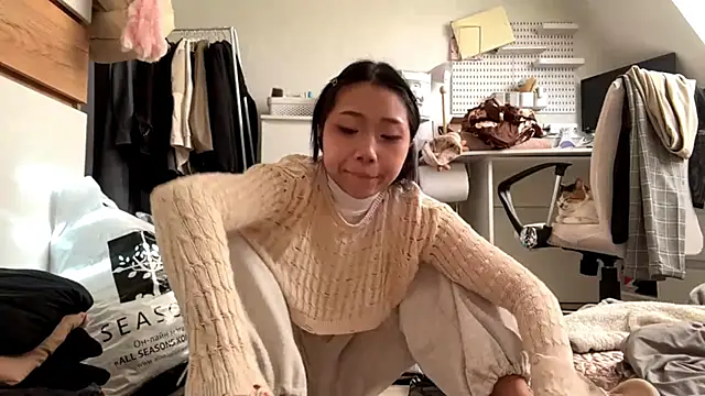 SweetMiaXO online show from 05-11-26, 07:25