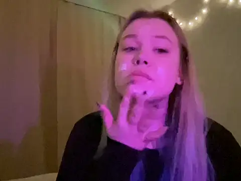 Snapshot of Lulu_Di chatting on 03-07-26, 07:00 Lulu Di online show from 03-07-26, 07:00