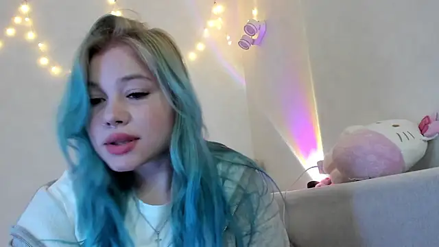Lulu Di online show from 05-13-26, 09:11