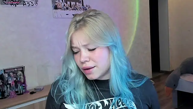 Lulu Di online show from 06-17-26, 07:59