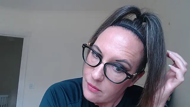 Snapshot of PsychicDominatrix chatting on 07-25-26, 02:36 PsychicDominatrix online show from 07-25-26, 02:36