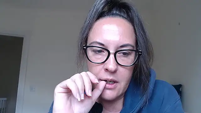 Snapshot of PsychicDominatrix chatting on 07-26-26, 01:40 PsychicDominatrix online show from 07-26-26, 01:40