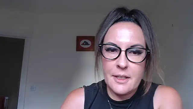 Snapshot of PsychicDominatrix chatting on 08-07-26, 06:43 PsychicDominatrix online show from 08-07-26, 06:43