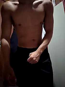 Snapshot of Sfd05 chatting on 03-08-26, 10:02 Sfd05 online show from 03-08-26, 10:02