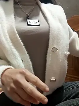 Kowew-nkie online show from 02-12-26, 01:44