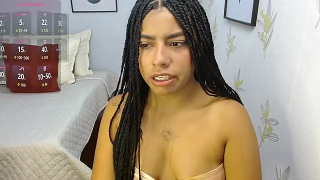 Laia white online show from 04-30-26, 11:38