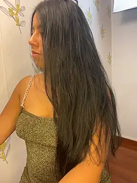 Laia white online show from 05-07-26, 11:37
