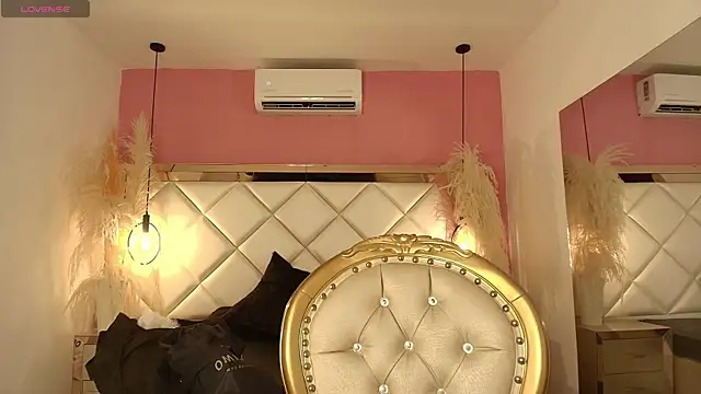 Dojaaiisha online show from 06-26-26, 04:17
