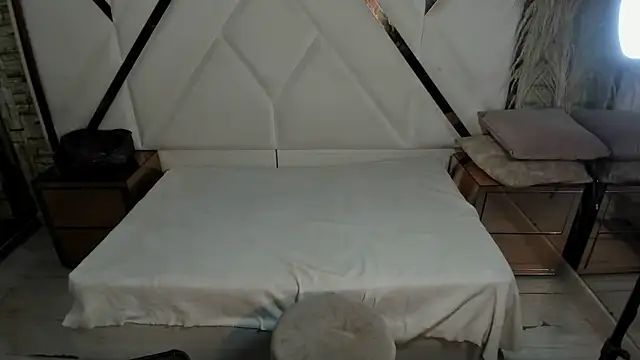 Shara Oz online show from 02-14-26, 03:14