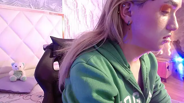 NOOAH TAY online show from 02-09-26, 03:32